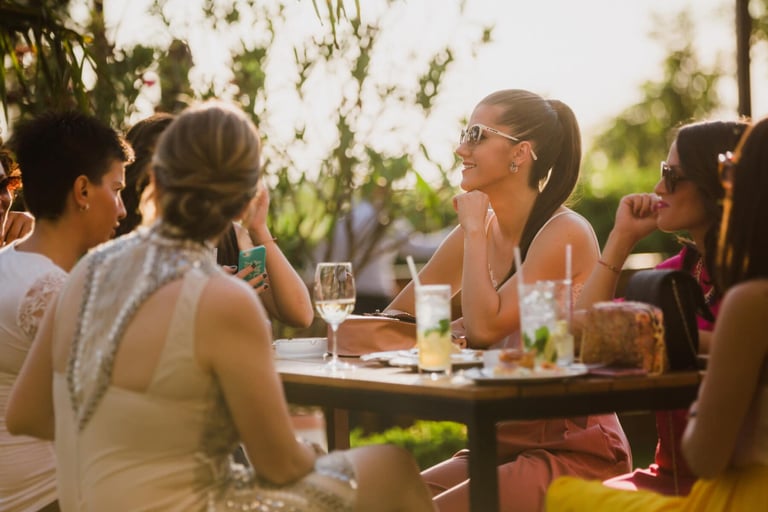 Expert Tips on How to Host a Memorable Cocktail Party at Home