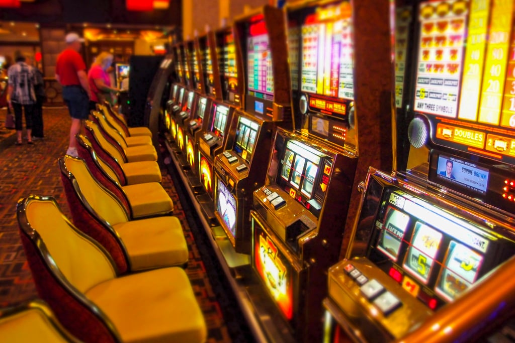 Beer Drinkers Raise Their Glasses to the Heidi's Bier Haus Slot