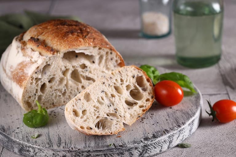 Step-by-Step Guide to Making Your Own Delicious Sourdough Bread at Home