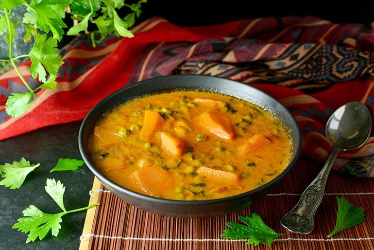 Curried Sweet Potato and Lentil Soup