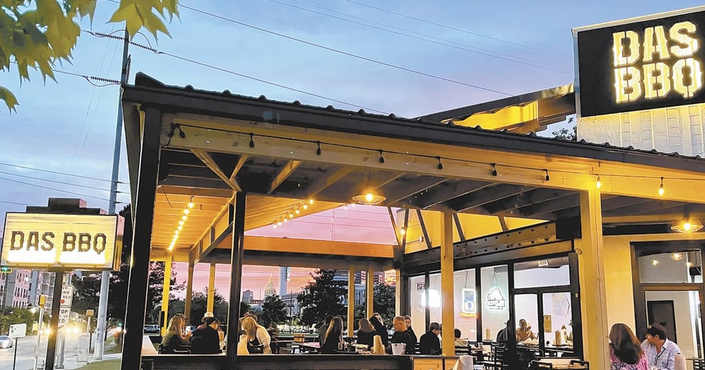 DAS BBQ Sends Up Smoke Signals In Atlanta's Downtown Grant Park Neighborhood