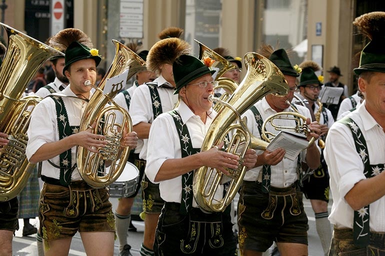 traditional bavarian music at oktoberfest
