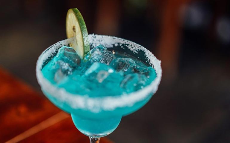 Pairing Fine Drinks with Casino Classics