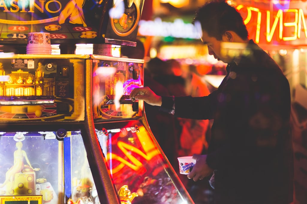 Should Special Drinks Accompany a Night of Casino Gaming?