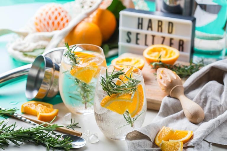 These Are the 5 Tastiest Low-Calorie Beer Alternatives