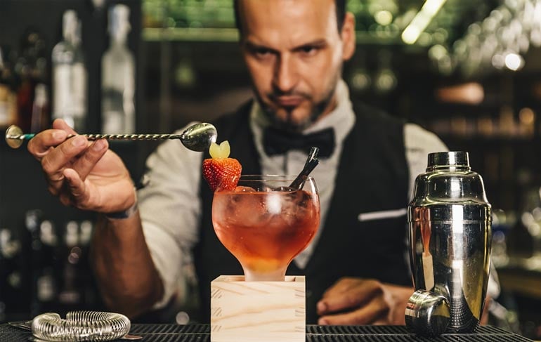 What Should You Learn About Beer To Become A Bartender