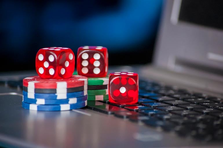 Why are the top-rated sweepstakes casinos so highly praised?