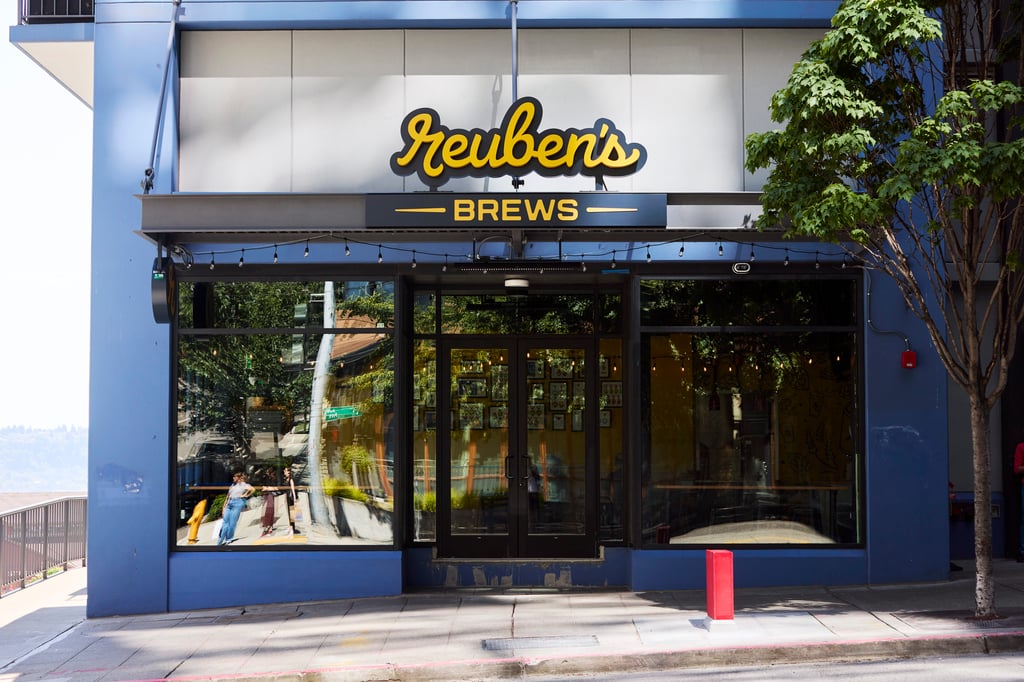 Reuben's Brews Downtown Facade