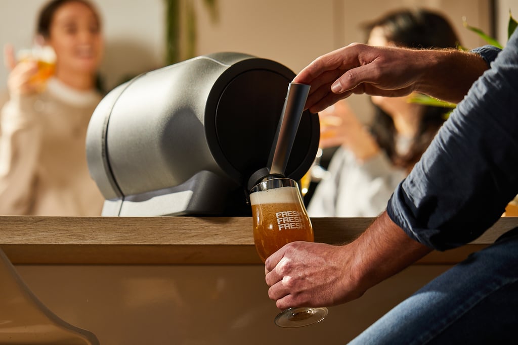 Pinter Home Brewing Machine and Beer