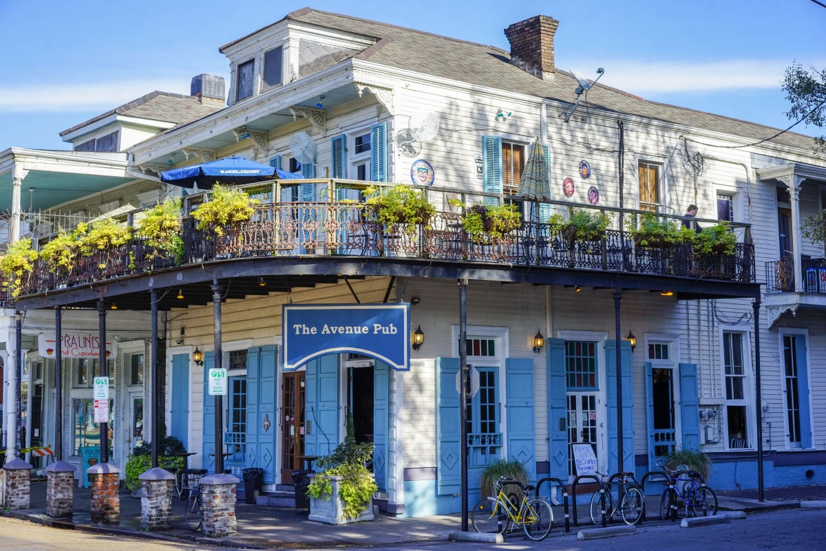 the avenue pub new orleans beer bars
