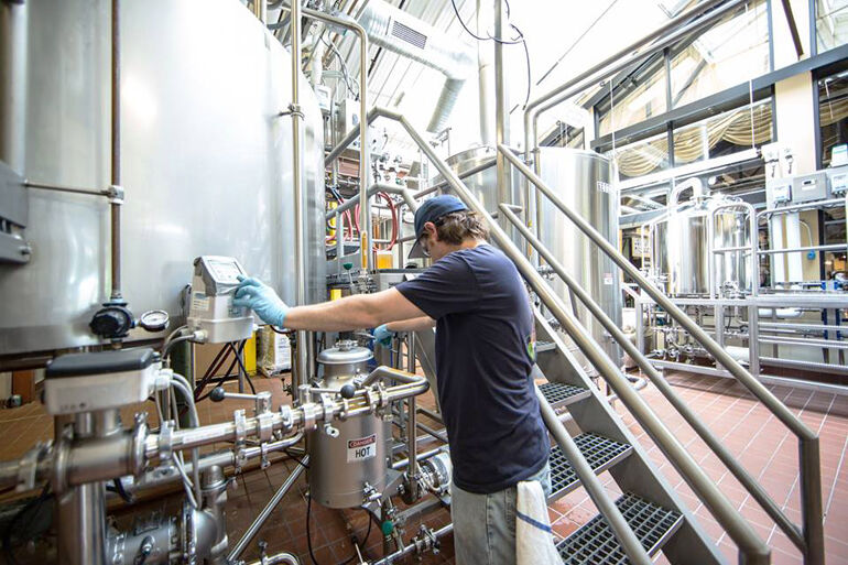 With more than 6,000 breweries in the U.S., production methods vary greatly from brewery to brewery. Grand Rapids exhibits breweries from micro to major.