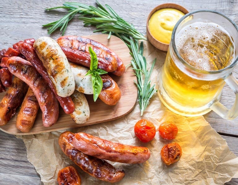 Cooking Bratwurst with Craft Beer