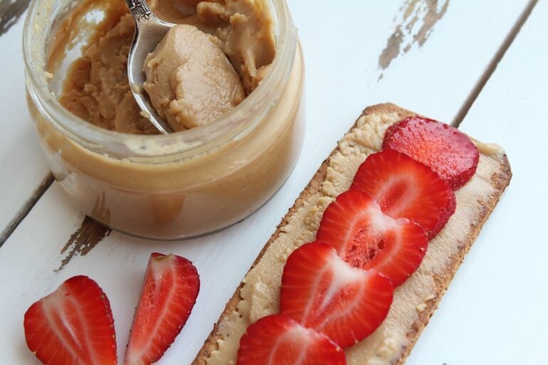 Keto-Friendly Peanut Butter: The Ultimate Guide