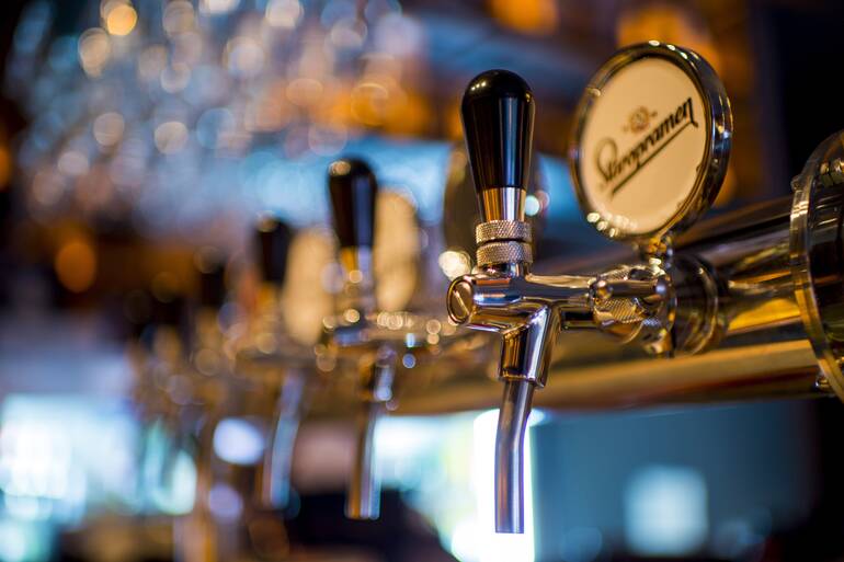 How Self-Serve Breweries Are Revolutionizing the Restaurant Industry