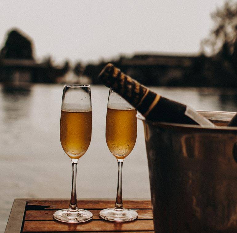 How to Choose the Right Champagne Saber for You