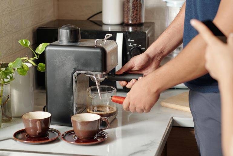 Exploring the World of Espresso: How to Make the Perfect Espresso Shot at Home