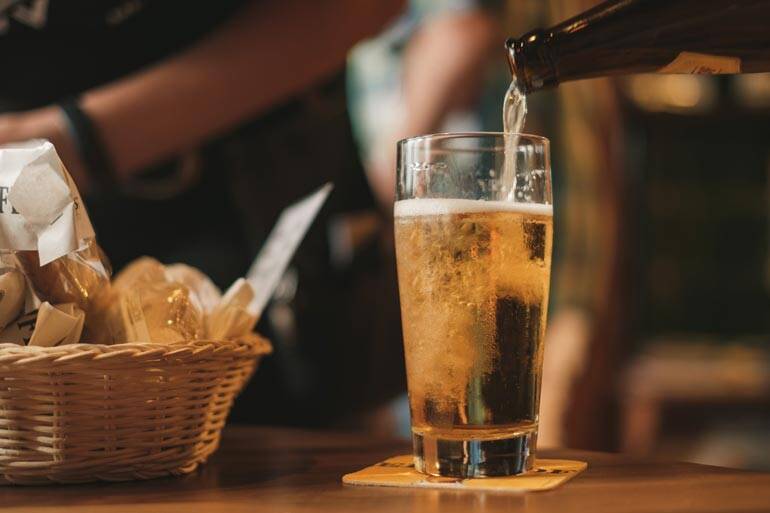 Hosting a Beer Get-Together: 5 Tips to Elevate the Guest Experience