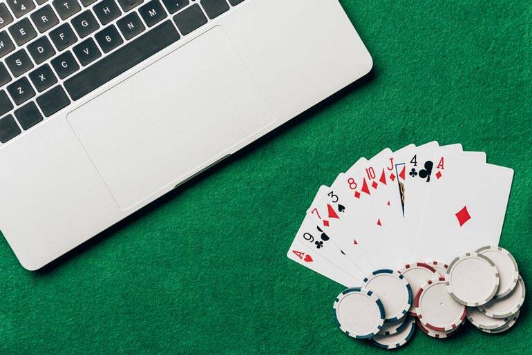 Online Casino: Feel the Excitement of Gambling and Win from Afar