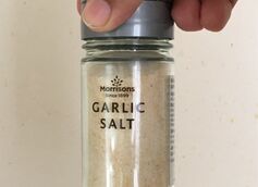 How Is Garlic Salt Different From Garlic Powder?