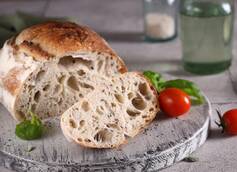 Step-by-Step Guide to Making Your Own Delicious Sourdough Bread at Home