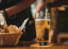 Hosting a Beer Get-Together: 5 Tips to Elevate the Guest Experience