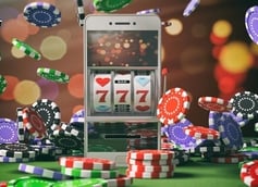 Exploring the Benefits and Drawbacks of Free Online Casino Gaming
