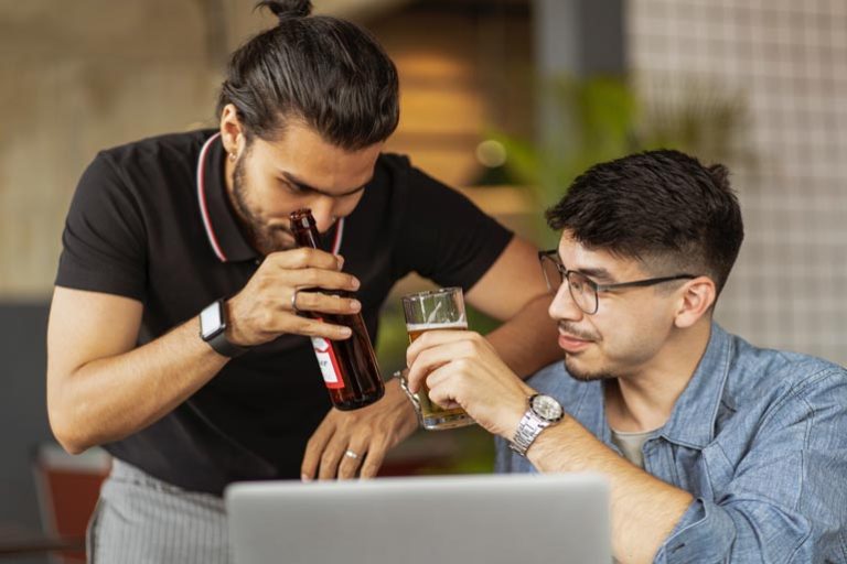 Crafting Your Bets with a Cold Brew: The Perfect Blend of Beer and Sportsbook