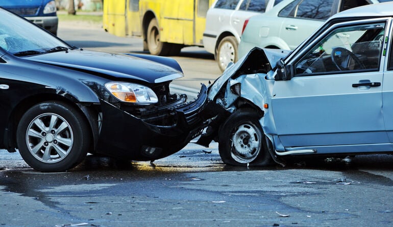 Things to do after a car accident with visible damage on both vehicles